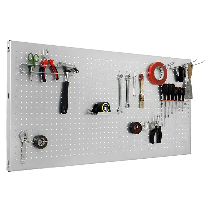 Simonrack Panelclick Panel perforado con 14 ganchos - L x An: 90 x 40 cm, Galvanizado - Pared de herramientas con variedad de herramientas, incluyendo martillo, destornilladores y alicates, ideal para la organización del taller.