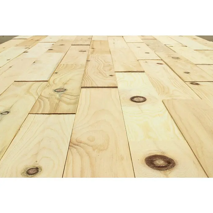 Wodewa Holzriemchen 400 Zirbe - 400 x 80 mm, Stärke: 2 mm - 6 mm, 32 Stk., 1 m², Verklebung - Nahaufnahme eines Holzbodenbelags mit Maserung und Astlöchern, der eine rustikale und natürliche Textur zeigt.