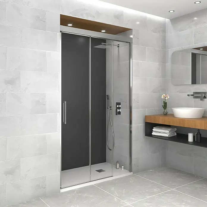 GME Mampara de ducha frontal Trio - 120 x 195 cm, Eloxado, Espesor de vidrio: 6 mm, Plata brillo - Elegante vista de baño con una moderna cabina de ducha, destacando por su diseño limpio y funcionalidad.
