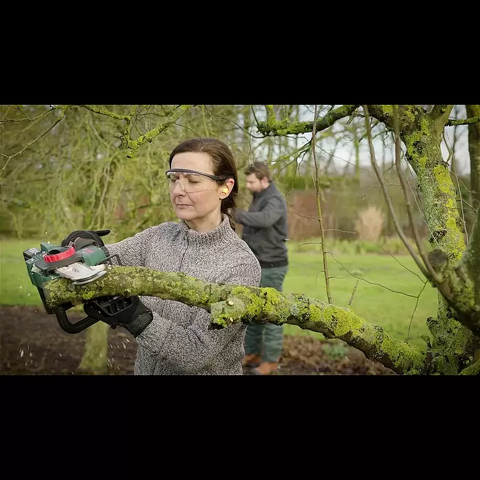 Bosch Power for All 18V Akku-Kettensäge UniversalChain 18 - 18 V, Li-Ionen, 1 Akku, Schwertlänge: 20 cm - Bosch_Kettensäge