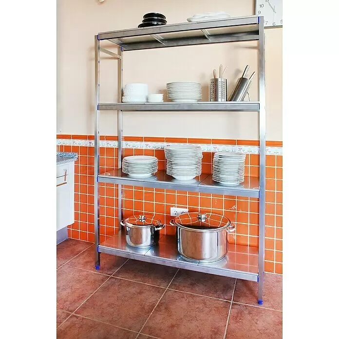 Simonrack Simoninox Metallregal Grundelement - H x B x T: 160 x 166 x 50 cm, Traglast pro Boden: 200 kg, Anzahl Böden: 4 Stk., Stecken, Material Boden: Edelstahl - Edelstahl-Küchenregal mit mehreren Ablagen, gefüllt mit gestapelten Tellern, Schüsseln und Töpfen.