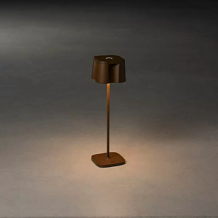 Konstsmide Akku-Tischleuchte Nice - 2,5 W, L x B x H: 10 x 10 x 36 cm, Rost, Warmweiß - Stimmungsaufnahme