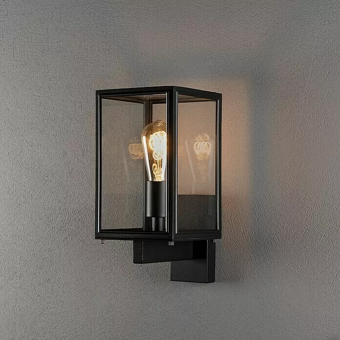 Konstsmide Außenwandleuchte Carpi - 21 x 16,5 x 33 cm, Schwarz, IP44 - Stimmungsaufnahme