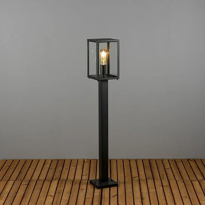 Konstsmide Außenwegeleuchte Carpi - 60 W, Farbe Gehäuse: Schwarz, 16 x 16 x 100 cm, Ohne Leuchtmittel - Elegante Außenleuchte mit einem schwarzen, würfelförmigen Design und warmem Licht, ideal für moderne Gärten.