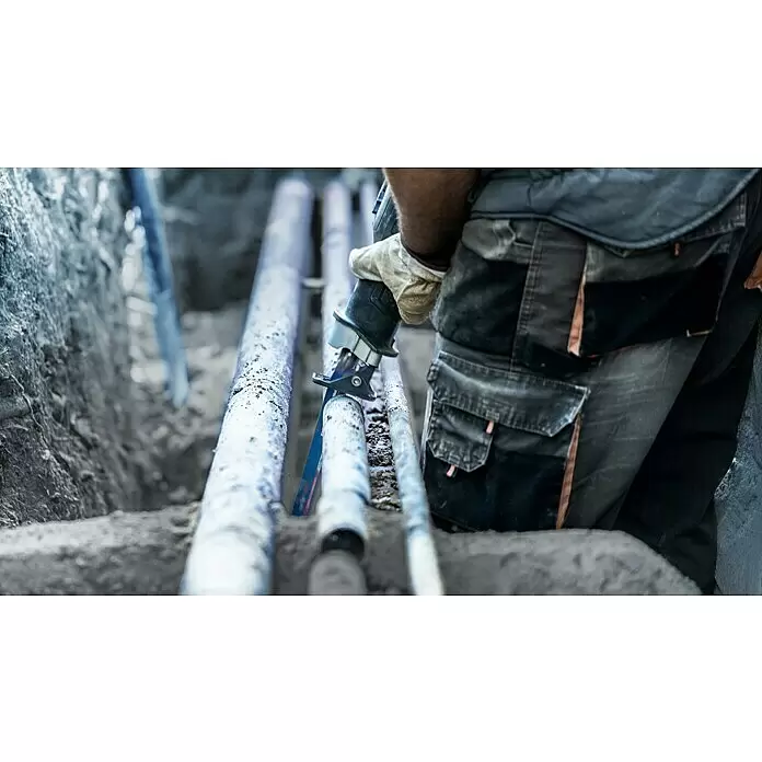 Bosch Expert Säbelsägeblatt Thin Tough Metal S1022EHM - Länge: 200 mm, Inox/Edelstahl - Anwendungsbeispiel