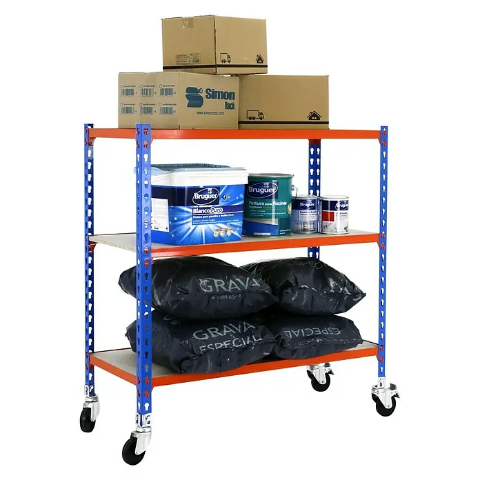Simonrack Maderclick Estantería metálica Mobile Superplus - Al x An x Pr: 97,5 x 110 x 40 cm, Número de baldas: 3 ud., Inserción, Azul/Naranja - Imagen de un estante rodante resistente con varios artículos como pintura, arena y cajas.