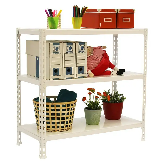 Simonrack Simonclick Metallregal Simonclick Super Plus - H x B x T: 100 x 110 x 30 cm, Traglast pro Boden: 200 kg, Anzahl Böden: 3 Stk., Stecken, Weiß/Weiß - Das dreistöckige, weiße Regal mit Alltagsgegenständen wie Boxen, Stiften, Spielzeug und Pflanzen ist eine praktische Aufbewahrungslösung.