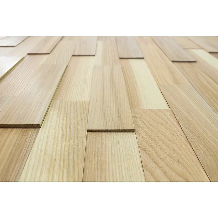 Wodewa Holzriemchen 400 Esche Living - 400 x 80 mm, Stärke: 2 mm - 6 mm, 32 Stk., 1 m² - Detailaufnahme von hellen, natürlich gemaserten Holzpaneelen, die ein modernes und warmes Wand- oder Bodenmuster bilden.