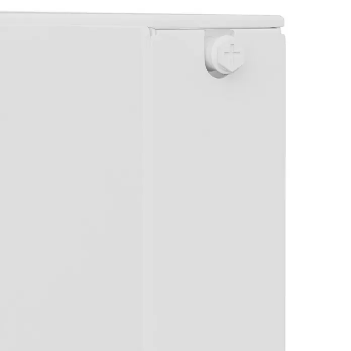 E.C.A. Planheizkörper - B x H: 800 x 550 mm, 1.247 W, 22 - Nahaufnahme eines weißen Heizkörpers mit einem kleinen Entlüftungsventil an der Seite zur manuellen Entlüftung von Luft.