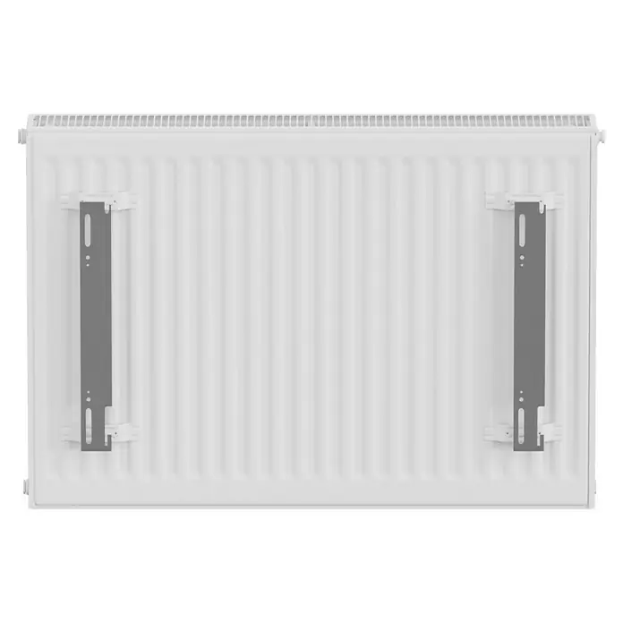 E.C.A. Planheizkörper - B x H: 800 x 550 mm, 1.247 W, 22 - Nahaufnahme eines weißen Heizkörpers mit zwei montierten grauen Halterungen für die Wandmontage.