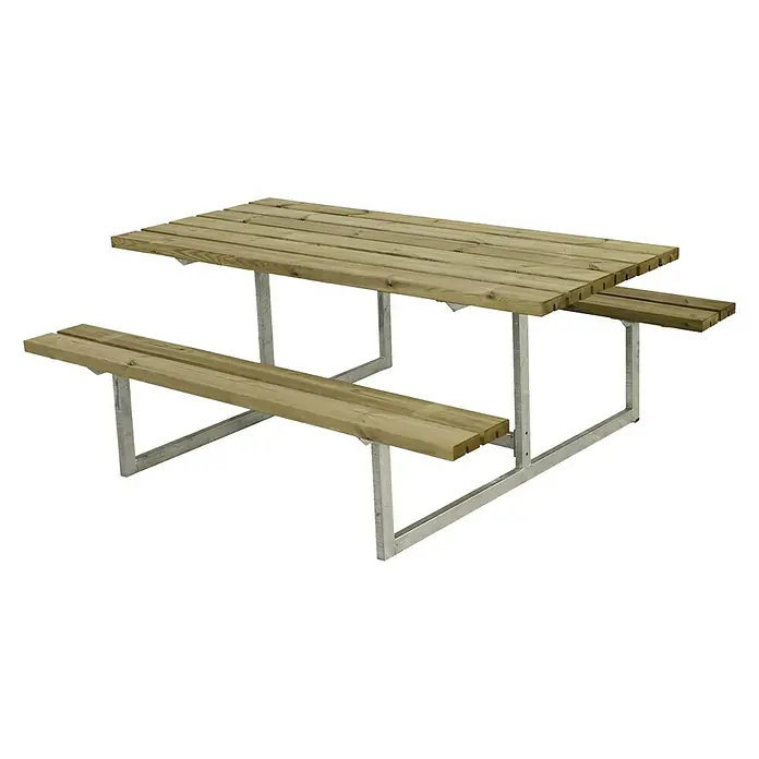 Plus Picknicktisch Basic - Natur, Kiefer/Fichte & Stahl, 6 Personen, ohne Rückenlehne - Hier ist ein Picknicktisch mit Bänken aus Holzlatten und einem stabilen, verzinkten Metallgestell für den Außenbereich.