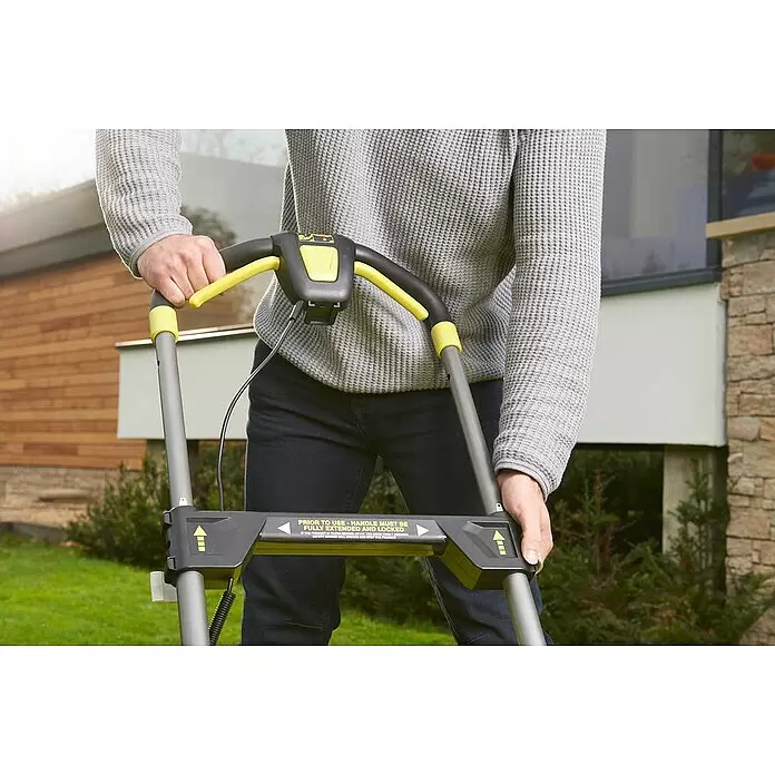 Ryobi ONE+ Akku-Rasenmäher RY18LMX40A-240 - 18 V, 2 Akkus, 4 Ah, Schnittbreite: 40 cm - Anwendungsbeispiel
