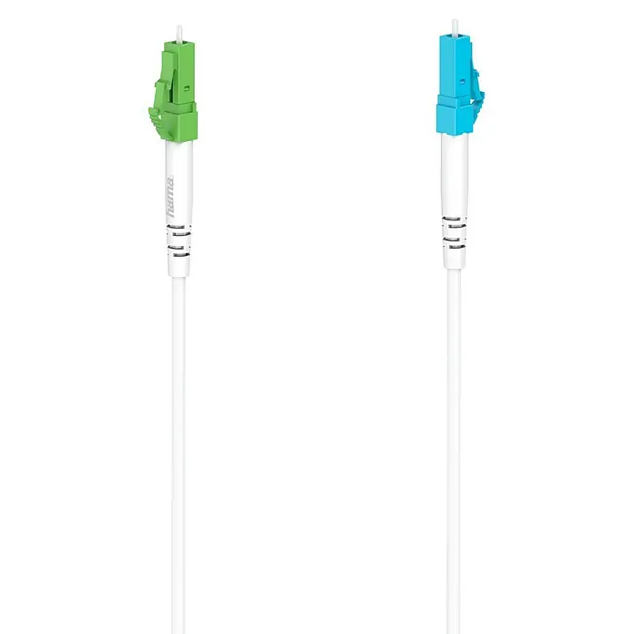 Hama Glasfaser-Netzwerkkabel - 5 m, Weiß, LC/APC-Stecker, LC/UPC-Stecker, Bis zu 10 Gbit/s - Zwei Glasfaserkabel mit grünem und blauem Stecker für schnelle Datenübertragung in optischen Netzwerken.