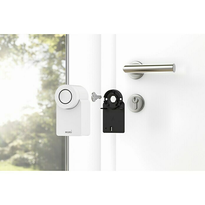 Nuki Elektronisches Türschloss Smart Lock 3.0Weiß Mood Shot