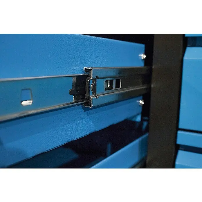 Güde Werkbank GW 6/2 XL - L x B x H: 171,2 x 60 x 85 cm - Detailaufnahme eines blauen Werkzeugschranks mit Schubladen auf Metallschienen, die eine robuste und reibungslose Funktion gewährleisten.