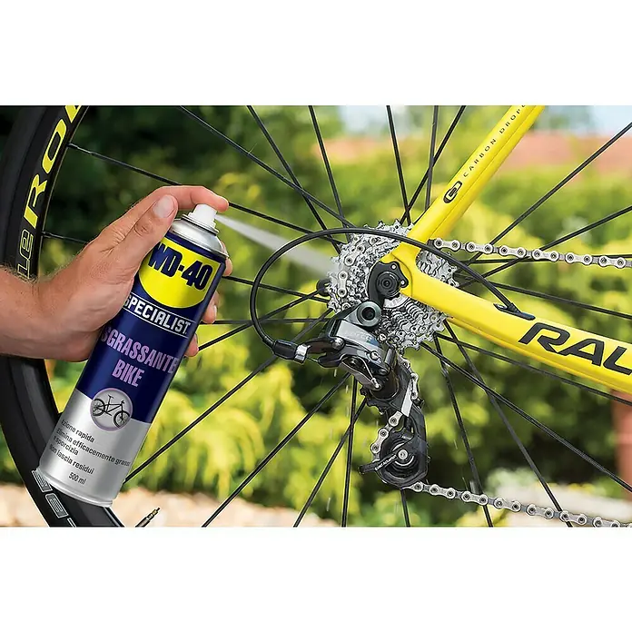 WD-40 Bike Lubricante - 500 ml - Limpieza de la cadena de la bicicleta con WD-40 Specialist Bike Desengrasante para un cuidado y rendimiento óptimos.