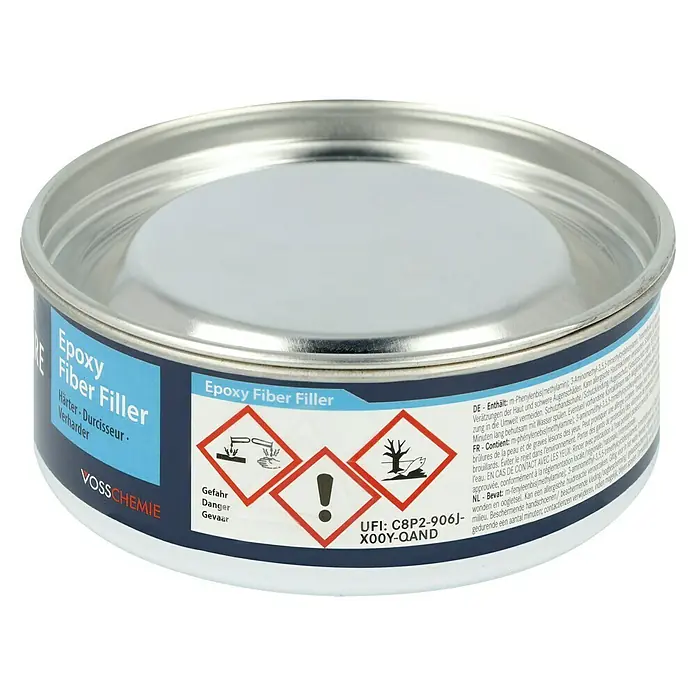 Yachtcare Epoxy Fiber Filler - 500 g, Hellblau - Dose Epoxid Faserfüller von Voss Chemie mit Gefahrenhinweisen für Verätzungen, Hautreizungen und Umweltgefährdung.