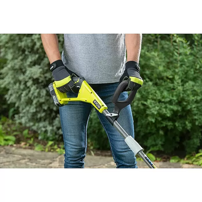 Ryobi ONE+ Akku-Rasenkantenschneider RY18EGA-0 - 18 V, Li-Ionen, Ohne Akku - Anwendungsbeispiel