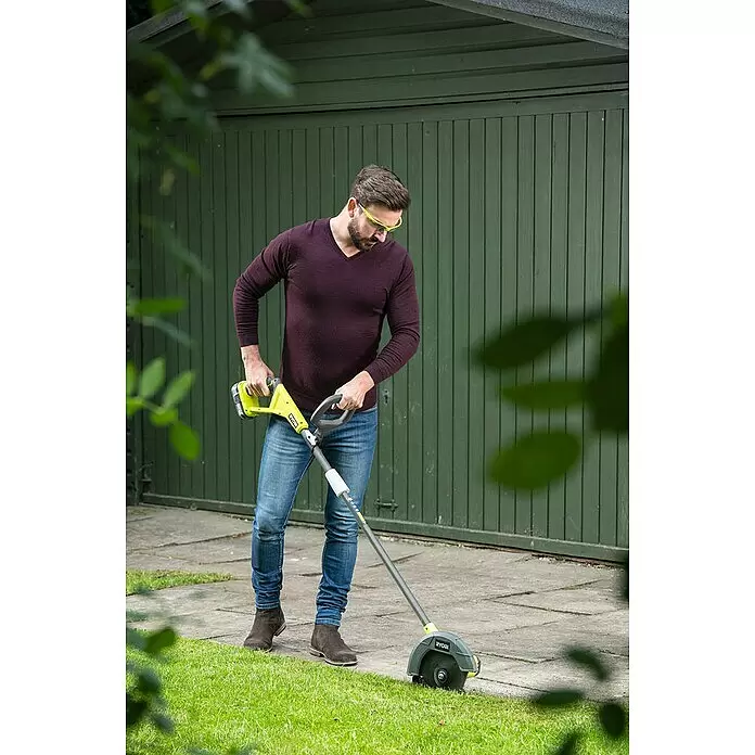 Ryobi ONE+ Akku-Rasenkantenschneider RY18EGA-0 - 18 V, Li-Ionen, Ohne Akku - Anwendungsbeispiel