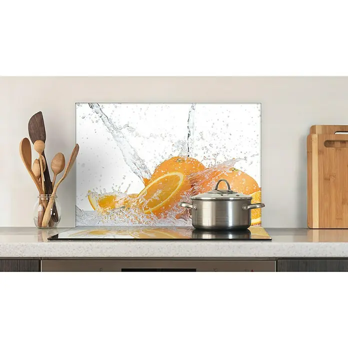CUCINE KüchenrückwandOrange Splash, 60 x 40 cm, Stärke: 6 mm, Einscheibensicherheitsglas (ESG) - Küchenrückwand mit einem Motiv von spritzenden Orangen im Wasser, ein frisches und lebendiges Design für die Küche.
