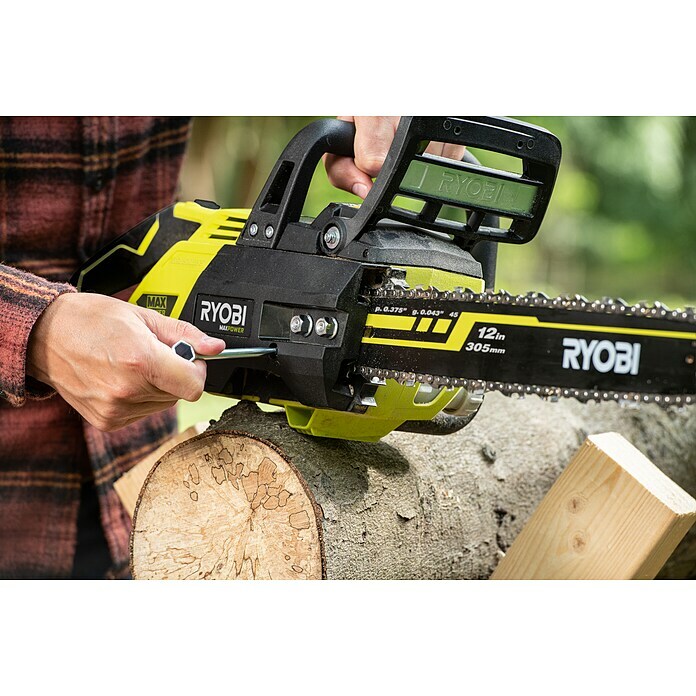 Ryobi Max Power Akku-Kettensäge RY36CSX30B-036 V, Li-Ionen, Ohne Akku, Schwertlänge: 30 cm Use Shot