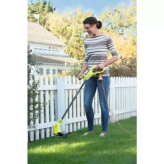 Ryobi Elektro-Rasentrimmer RLT3525 - 350 W, Schnittbreite Faden: 25 cm - Anwendungsbeispiel