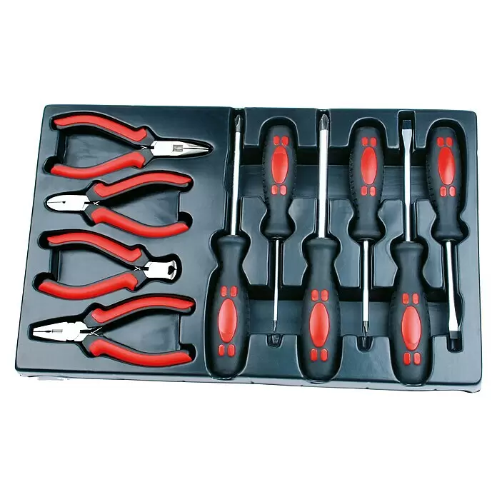 Brüder Mannesmann Caja para herramientas - L x An x Al: 26,5 x 40 x 27,5 cm, 155 pzs. - Juego de herramientas con varias pinzas y destornilladores, todos con mangos rojos y negros, organizados en una bandeja de plástico negro.