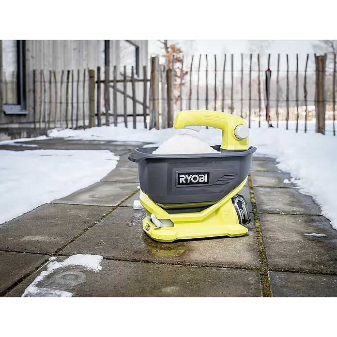 Ryobi ONE+ Handstreuer OSS180018 V, Anzahl Akkus: Ohne Akku - Ryobi Streuwagen, gefüllt mit Streusalz, für die mühelose Verteilung im Winter, um Eis und Schnee zu bekämpfen.