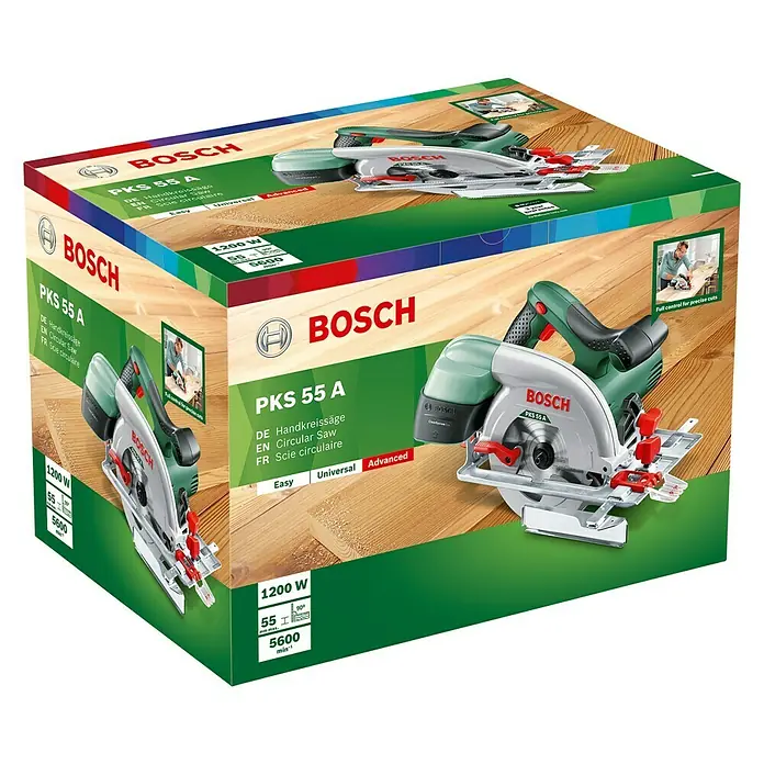 Bosch Handkreissäge PKS 55 A - 1.200 W, 5.600 U/min - Karton einer Bosch PKS 55 A Handkreissäge, ideal für präzise Holzschnitte und Heimwerkerprojekte, mit 1200 W Leistung.