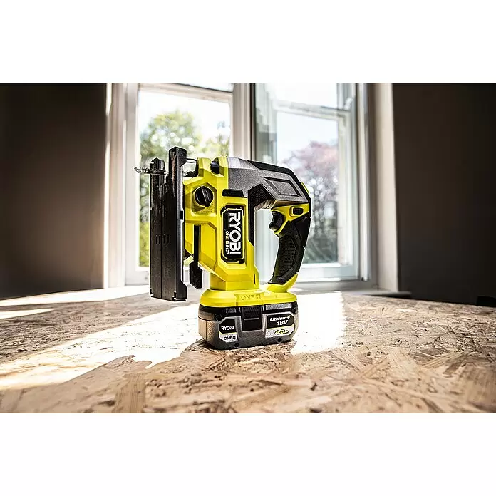 Ryobi ONE+HP Akku-Stichsäge RJS18X-0 Performance - 18 V, Ohne Akku, Leerlaufhubzahl: 800 /min - 3.400 /min - Stimmungsaufnahme