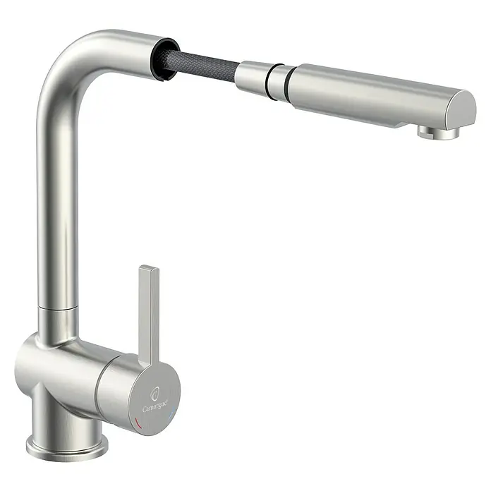 Camargue Spültischarmatur AdriaEdelstahl, Matt - Nahaufnahme einer modernen, gebürsteten Küchenarmatur mit Ausziehbrause und Einhebelmischer für stilvolles Küchendesign.