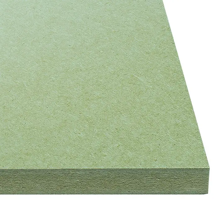 Tablero de MDF al corte hidrófugo - 244 cm x 122 cm x 19 mm - Primer plano de un tablero de fibra verde con una textura sutil, ideal para la construcción y manualidades.