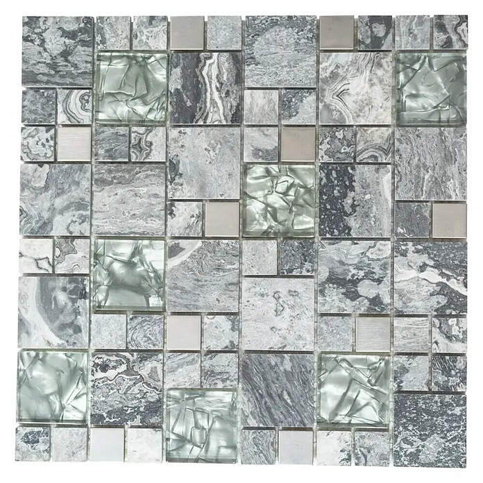 Mosaikfliese Crystal Mix XCM MC609 - 30 x 30 cm, Grau, Matt - Nahaufnahme einer quadratischen Fliesenmatte mit verschiedenen grauen Marmor-, Glas- und Metallakzenten für ein elegantes Erscheinungsbild.