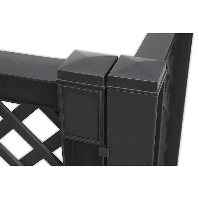 KHW Mülltonnenbox Verkleidung - 119 x 49 x 100 cm, Kunststoff, Anthrazit - Nahaufnahme eines dekorativen, schwarzen Zaunelements mit quadratischen Pfosten und einer Gitterstruktur.