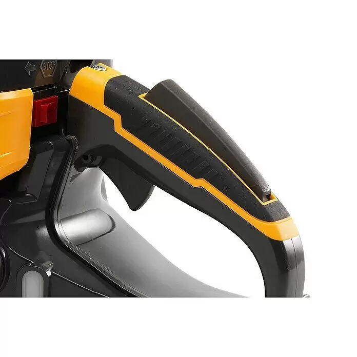 Stiga Benzin-Kettensäge CS 755 - 2,3 kW, 52 cm³, Schwertlänge: 45 cm - Nahaufnahme eines schwarz-gelben Elektrowerkzeuggriffs mit ergonomischem Strukturgrip und einem roten Stopp-Knopf.