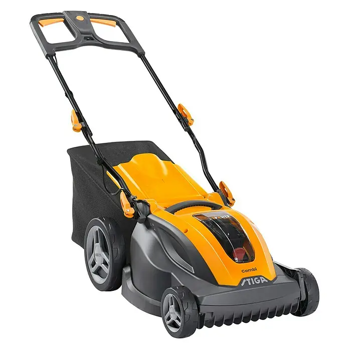 Stiga Akku-Rasenmäher COMBI 344e - 48 V, 1 Akku, 5 Ah, Schnittbreite: 42 cm - Ein gelb-grauer Stiga Combi Rasenmäher mit Fangkorb. Er ist kompakt und benutzerfreundlich für kleinere Gärten.
