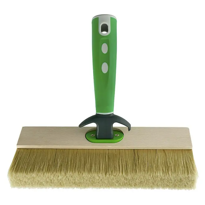Osmo Fußbodenstreichbürste - Breite: 220 mm - Detailaufnahme einer Quastbürste mit grünem Griff und hellem Borstenkopf, ideal für Malerarbeiten.