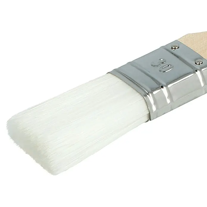 swingcolor Komfort Flachpinsel Lack - Breite Borsten: 30 mm, All-in-one-Borsten, Naturholz - Nahaufnahme eines sauberen, unbenutzten 30mm Flachpinsels, dessen weiße Borsten und silberne Zwinge hervorstechen. Ideal für präzise Malerarbeiten.