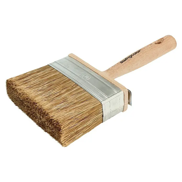 swingcolor Premium Flächenstreicher - Breite Borsten: 100 mm, Kunst- und Naturborstenmischung, Naturholz - Ein Detailbild einer Deckenbürste von Swingcolor mit Naturborsten, die für präzises und gleichmäßiges Auftragen von Farben entwickelt wurde.
