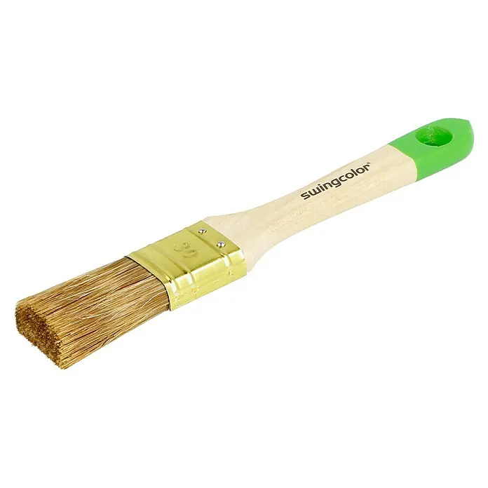 swingcolor Komfort Lasur-Flachpinsel - Breite Borsten: 30 mm, Hollestermischung, Naturholz - Ein Pinsel von Swingcolor mit einem Holzgriff und grüner Spitze, ideal für präzise Farbarbeiten.