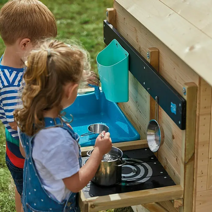 TP Toys Matschküche - 36 x 81 x 56 cm, Holz - Holzküche für Kinder mit Spüle, Kochfeld und Zubehör, perfekt für fantasievolles Spielen im Freien.