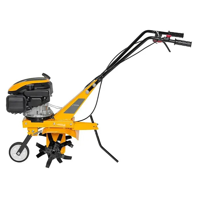 Stiga Benzin-Bodenhacke SRC 36 V - 1,9 kW, 4-Takt, Max. Flächenempfehlung: 135 m² - Seitenansicht eines gelben STIGA-Kultivators mit schwarzem Motor, Griff und Pflugblättern für die Gartenarbeit.