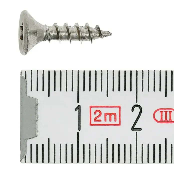 Profi Depot Spanplattenschraube A2 - Durchmesser: 4 mm, Länge: 16 mm, Edelstahl, TX für TORX-Antriebe, Vollgewinde, 200 Stk. - Schraube neben einem Messlineal zur Größenanzeige.