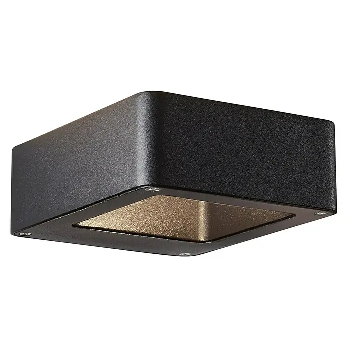 Brilliant LED-Außenwandleuchte Golda - 7 W, 14,5 x 12 x 4,5 cm, Schwarz, IP54 - Nahaufnahme einer quadratischen, modernen Wandleuchte in Schwarz mit warmem Lichtschein. Elegante Außenbeleuchtung.