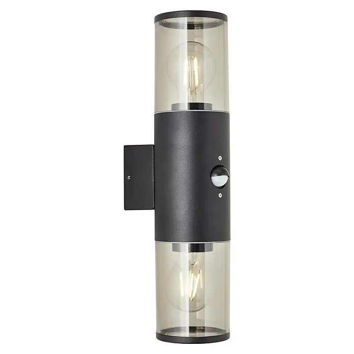 Brilliant Sensor-Außenleuchte Sergioro - 60 W, 12,5 x 9 x 33,2 cm, Schwarz matt, IP44 - Die moderne Außenleuchte mit Bewegungsmelder in stilvollem Schwarz sorgt für eine effektive Beleuchtung im Außenbereich.