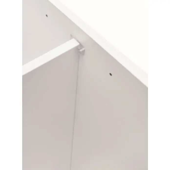 Mueble alto de cocina casco - An x Pr x Al: 45 x 33 x 70 cm - Vista detallada del interior de un armario blanco, que muestra el montaje del estante y los orificios, destacando su estética sencilla.\n