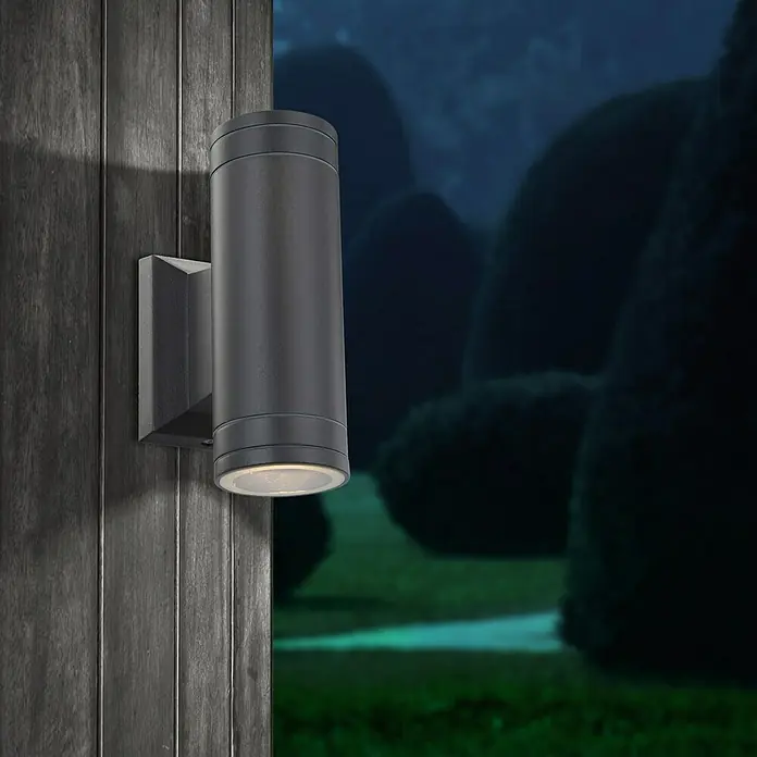 Globo Aplique exterior LED Gantar - 10 W, Gris, IP44, 6,5 x 15,5 cm - Lámpara de pared metálica para exteriores que dirige la iluminación hacia arriba y abajo para iluminar el entorno.