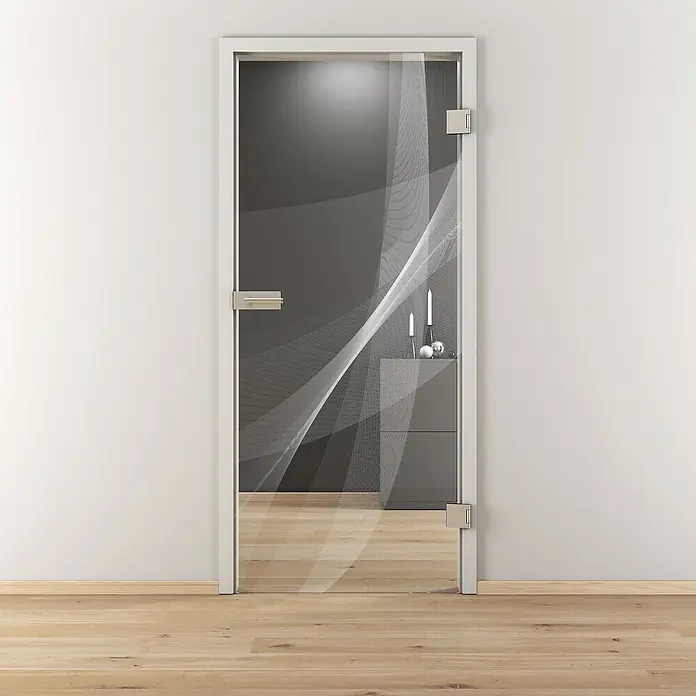 Diamond Doors Glasdrehtür 635 - 959 x 1.972 mm, DIN Anschlag: Rechts, Klarglas - Elegante Glastür mit abstraktem Muster in einem modernen Interieur. Die Tür harmoniert mit dem hellen Holzfußboden.