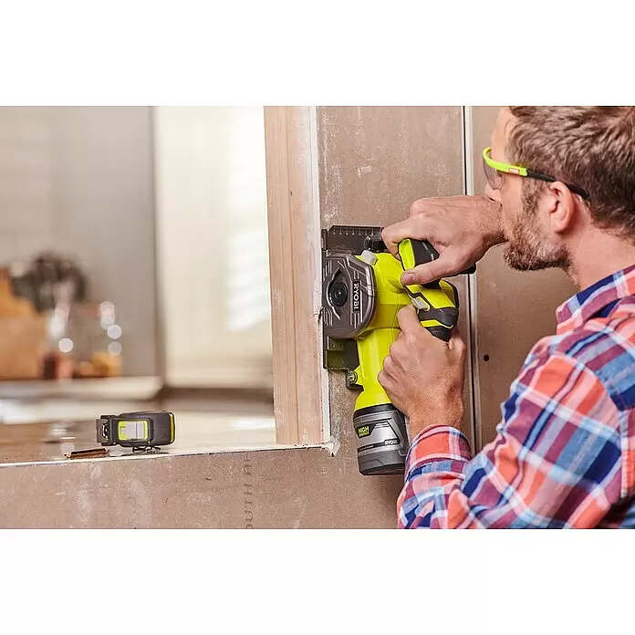 Ryobi ONE+ Akku-Tauchsäge R18MMS-0 - 18 V, Ohne Akku, Leerlaufdrehzahl: 4.250 U/min - Anwendungsbeispiel