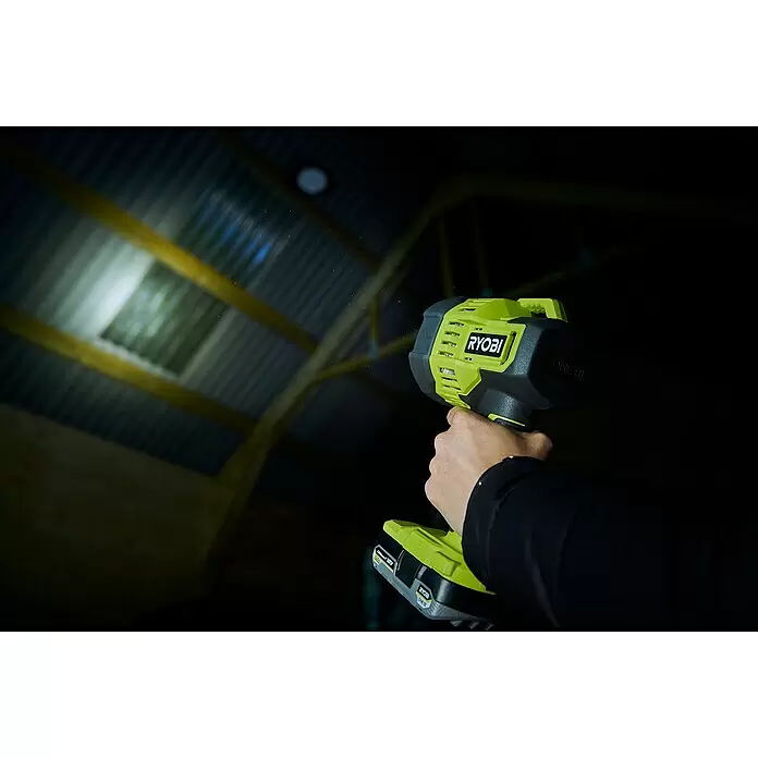 Ryobi ONE+ LED Baustrahler RLS18-0 - 3.000 lm, 3-Stufen-LED - Anwendungsbeispiel
